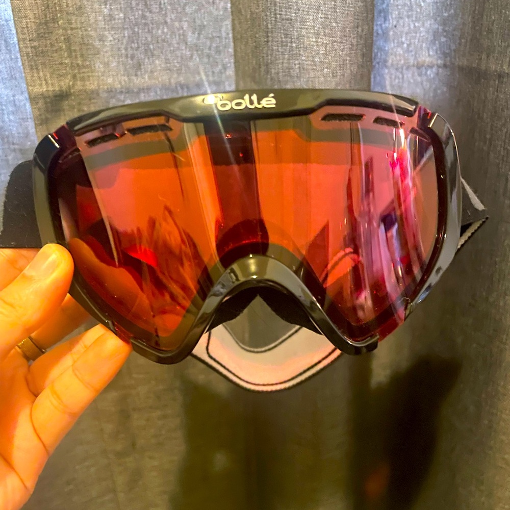 Bollè Ski Goggles for skiing or party, aesthetic